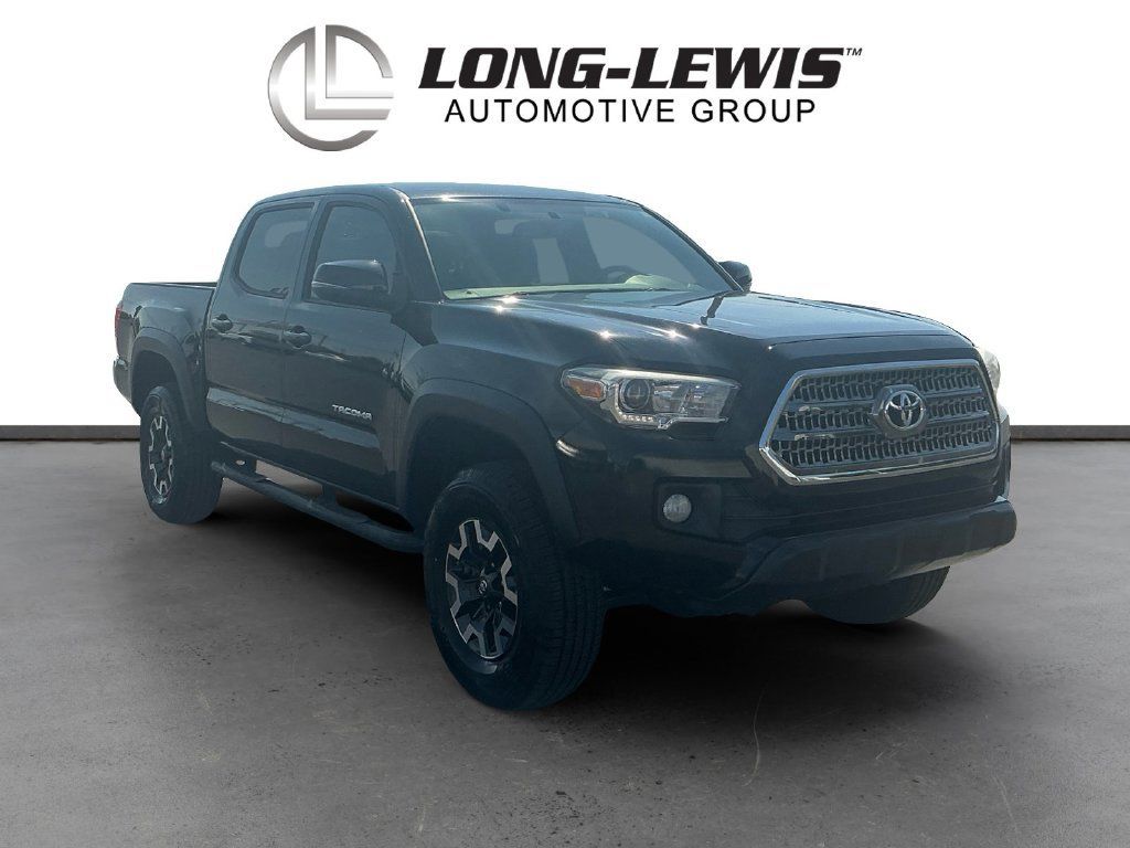 Used 2017 Toyota Tacoma TRD Off-Road w/ Tow Package (A/T) AWD/4WD image 10