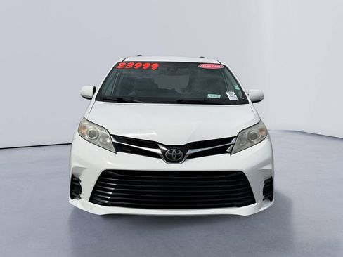 Used 2019 Toyota Sienna LE FWD image 8