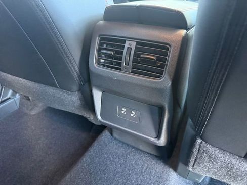 Used 2025 Nissan Rogue SV image 23