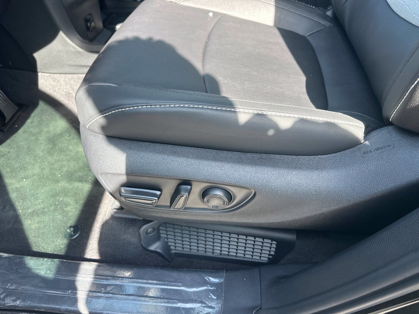 Certified 2026 Toyota Sienna XSE AWD/4WD image 6