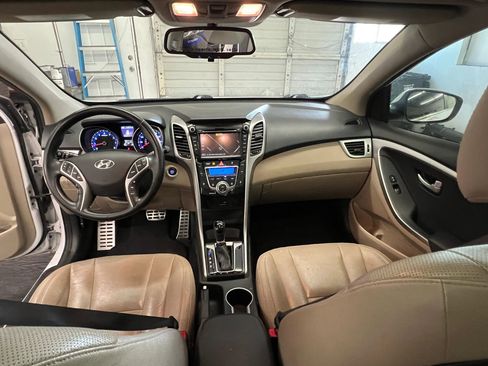 Used 2016 Hyundai Elantra GT w/ Option Group 03 FWD image 14
