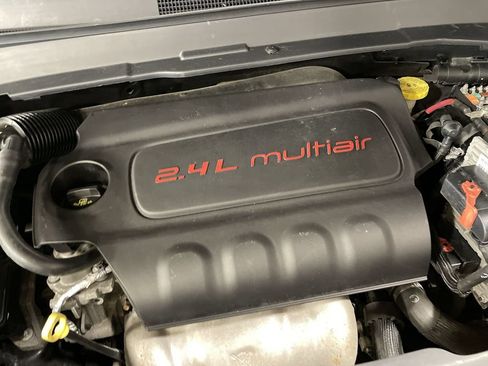 Used 2018 Jeep Compass Latitude w/ Popular Equipment Group AWD/4WD image 24