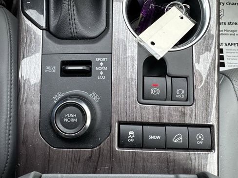 Used 2021 Toyota Highlander Limited image 35