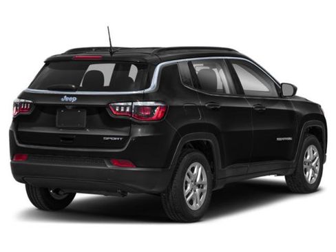 Used 2020 Jeep Compass Latitude w/ Cold Weather Group AWD/4WD image 4