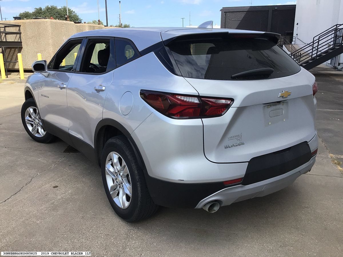 Used 2019 Chevrolet Blazer LT FWD image 6