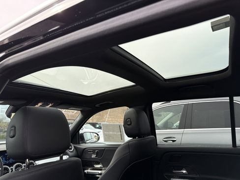 Used 2026 Mercedes-Benz GLB 250 4MATIC image 24