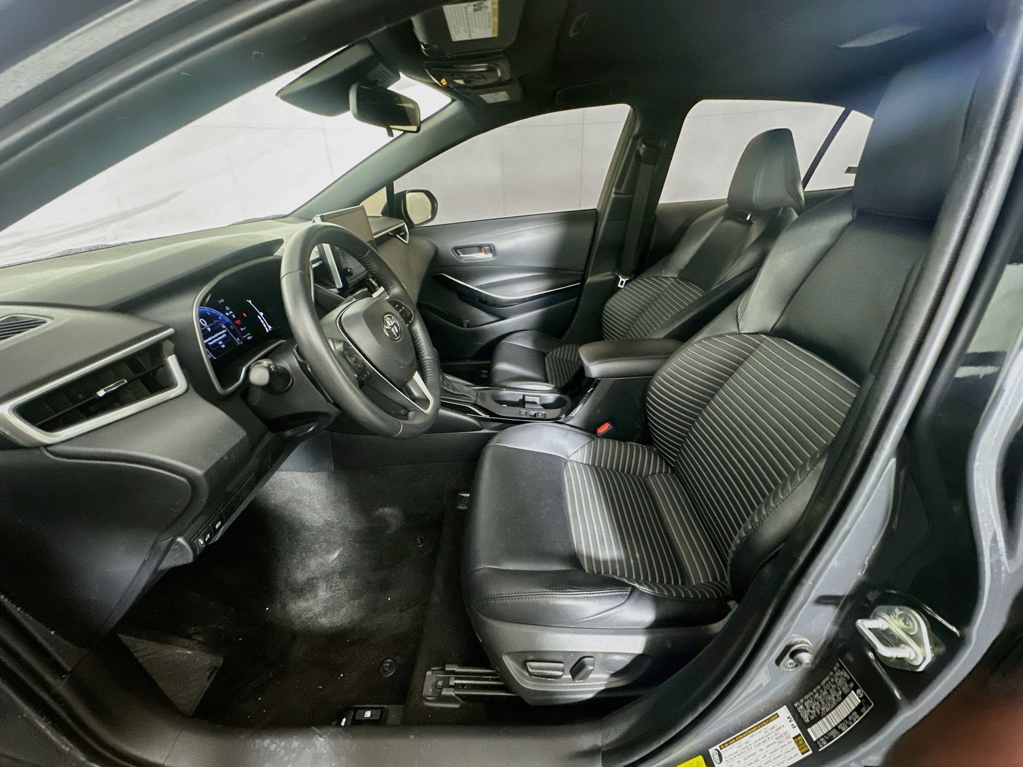 Used 2024 Toyota Corolla XSE FWD image 13