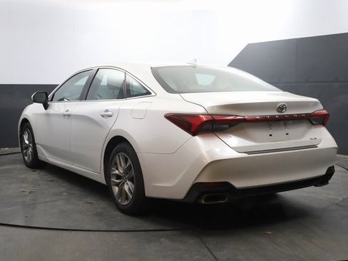 Used 2021 Toyota Avalon XLE w/ Carpet Mat Package (TMS) image 6