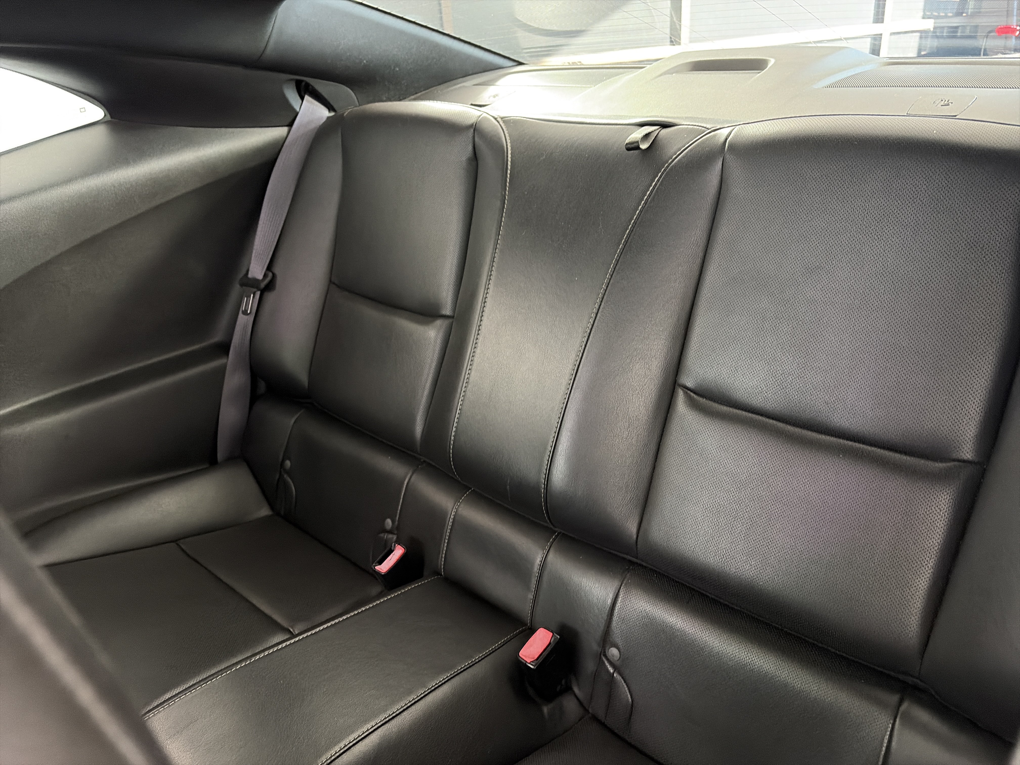 Used 2011 Chevrolet Camaro SS RWD image 6