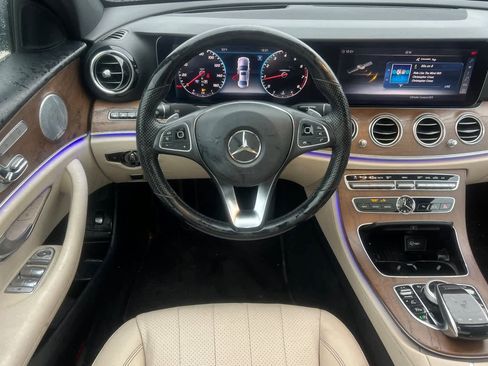 Used 2018 Mercedes-Benz E 300 image 14