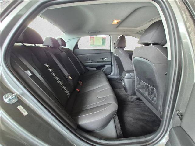 Used 2025 Hyundai Elantra SEL FWD image 20