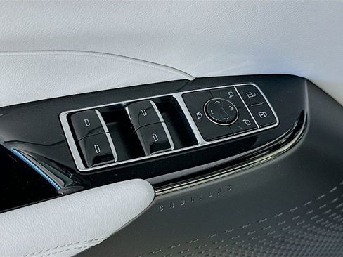 Used 2024 Cadillac Lyriq Luxury RWD image 24