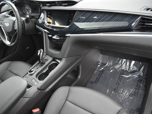 Certified 2024 Cadillac XT6 Premium Luxury w/ Technology Package image 36