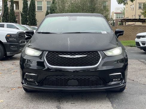 New 2026 Chrysler Pacifica Select image 8