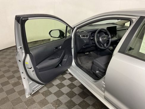 Used 2024 Toyota Corolla LE image 17