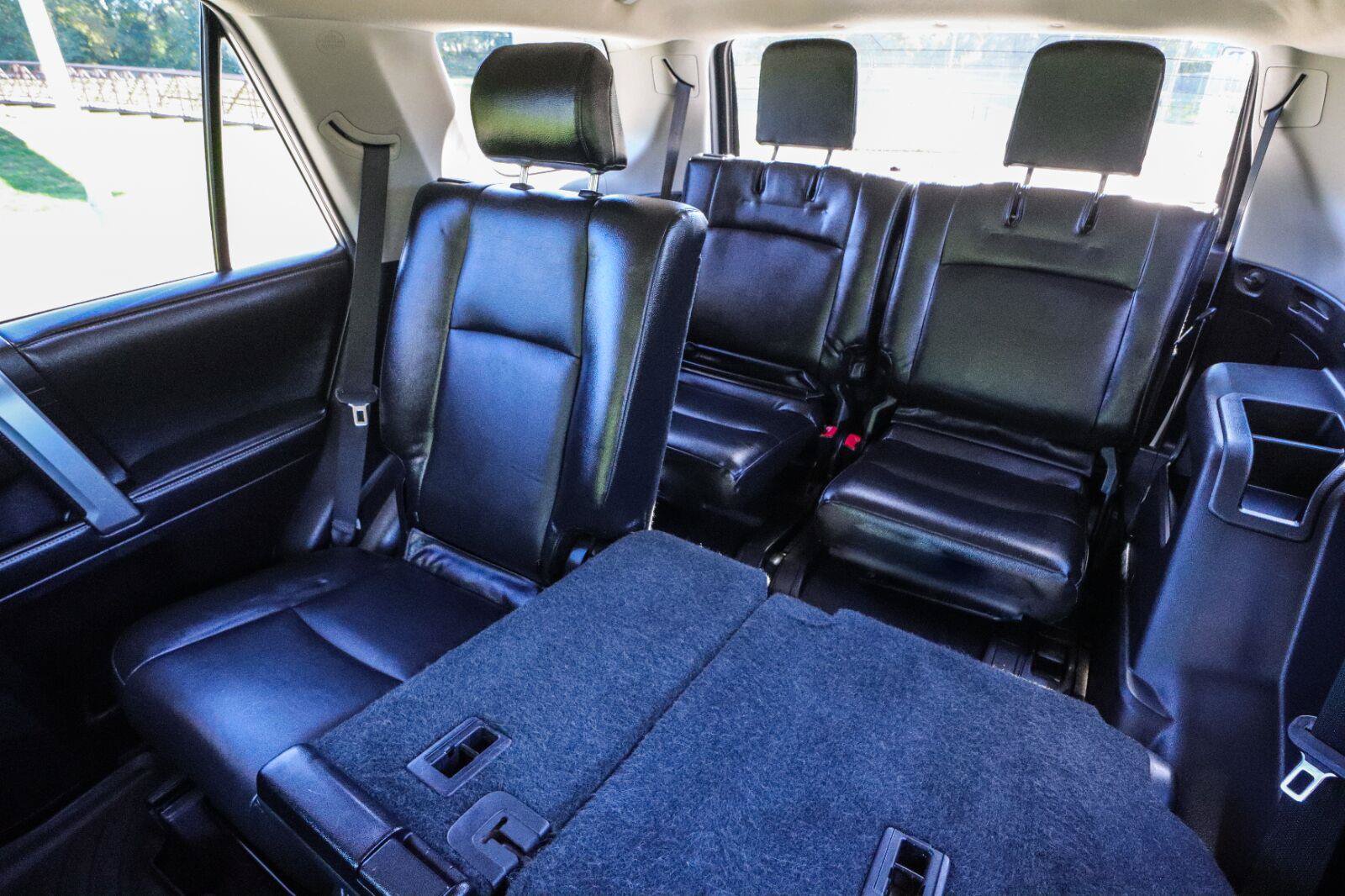Used 2015 Toyota 4Runner SR5 AWD/4WD image 16