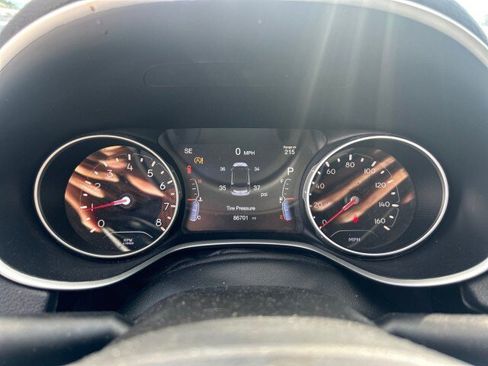 Used 2019 Jeep Compass Limited image 8