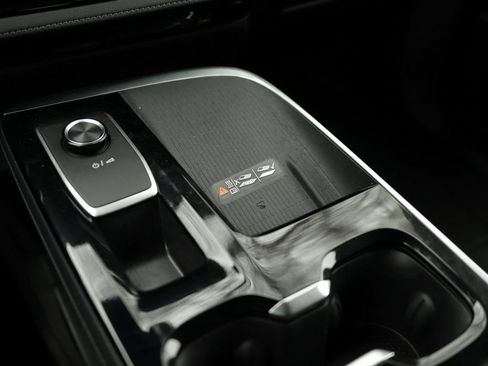 Used 2025 Buick Enclave Sport Touring image 19