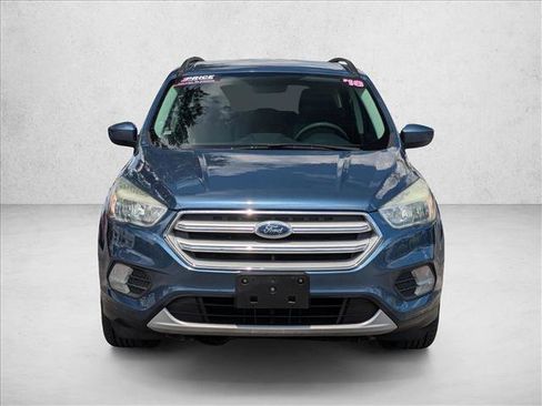 Used 2018 Ford Escape SE w/ SE Sync 3 Package image 2