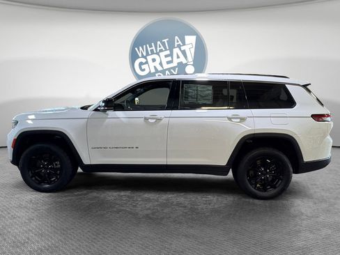 Used 2023 Jeep Grand Cherokee L Limited AWD/4WD image 7