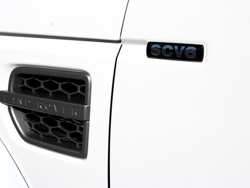 Used 2016 Land Rover LR4 HSE image 11