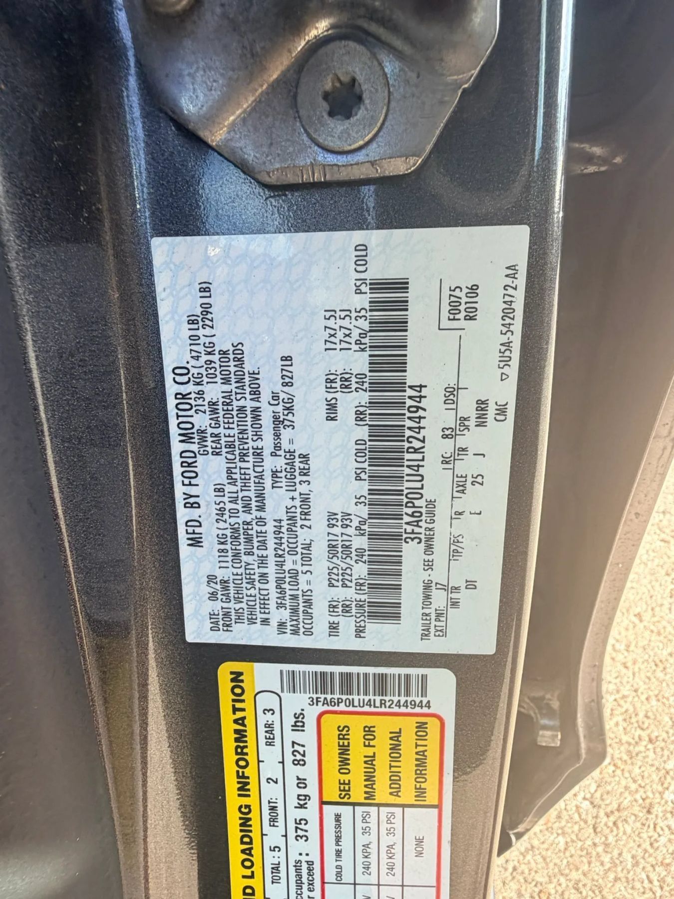 Used 2020 Ford Fusion SE FWD image 6