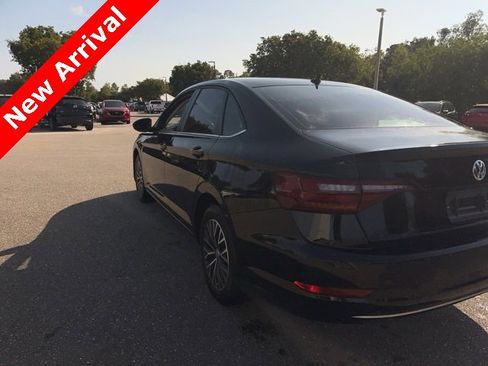 Used 2019 Volkswagen Jetta SE image 18