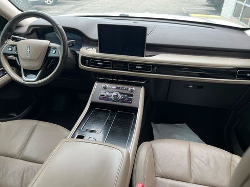 Used 2020 Lincoln Aviator Reserve w/ Elements Package Plus RWD image 17