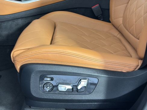 Used 2024 BMW X5 sDrive40i w/ M Sport Package RWD image 16
