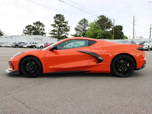 Used 2021 Chevrolet Corvette Stingray Premium Cpe w/ Z51 Performance Package RWD image 4