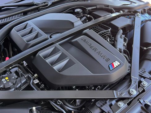 Used 2023 BMW M2 w/ Lighting Package RWD image 37