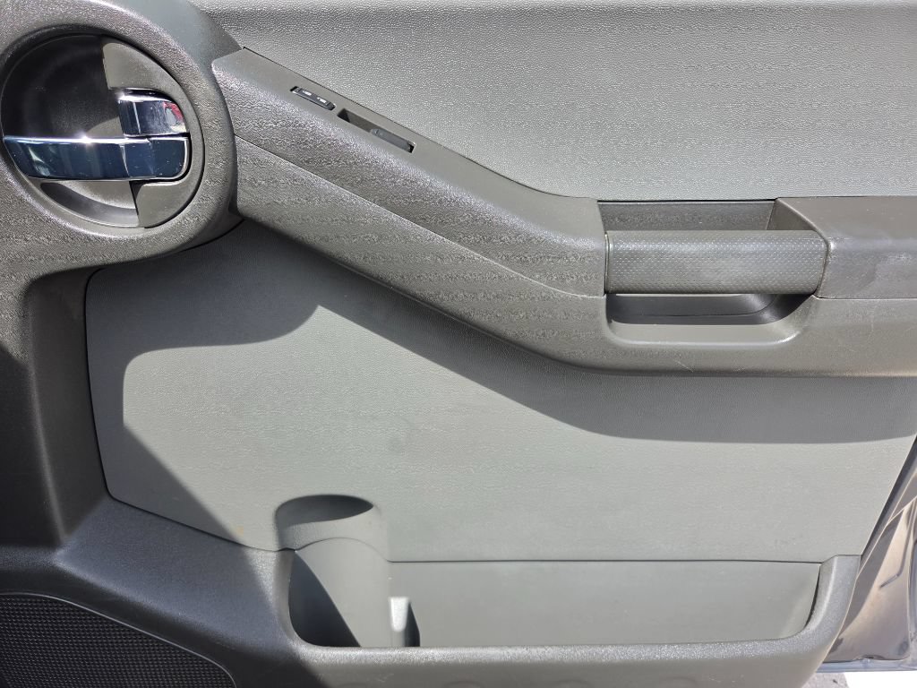 Used 2014 Nissan Xterra S RWD image 30
