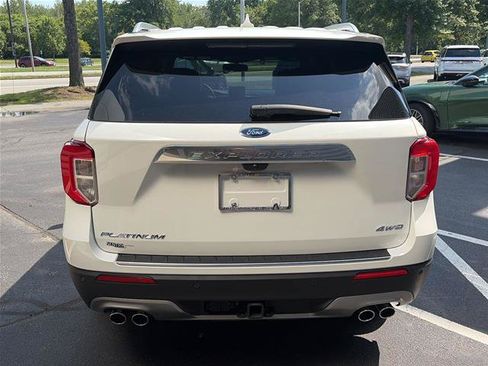 Certified 2023 Ford Explorer Platinum w/ Technology Package AWD/4WD image 4