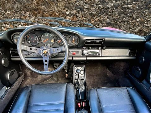 Used 1988 Porsche 911 Carrera image 15