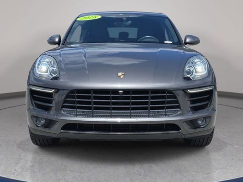 Used 2018 Porsche Macan AWD/4WD image 3