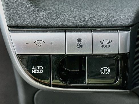 Used 2024 Hyundai Ioniq 5 SEL AWD/4WD image 17