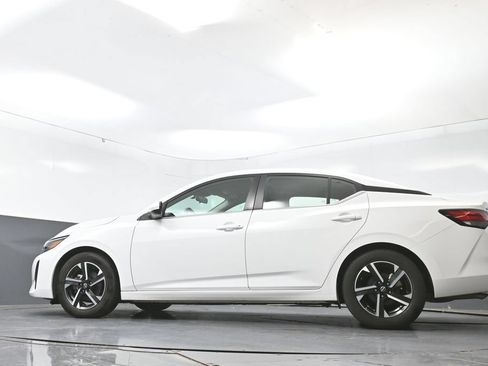 Used 2024 Nissan Sentra SV FWD image 52