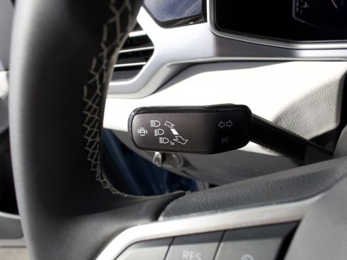 New 2026 Volkswagen Taos SEL AWD/4WD image 19
