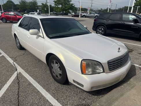 Used 2005 Cadillac De Ville w/ Deville Premium Package FWD image 1