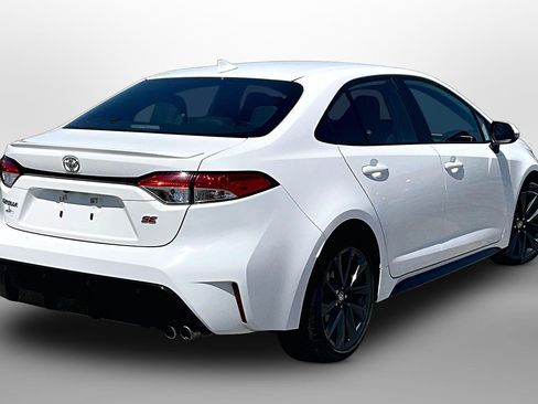 Used 2025 Toyota Corolla SE FWD image 11