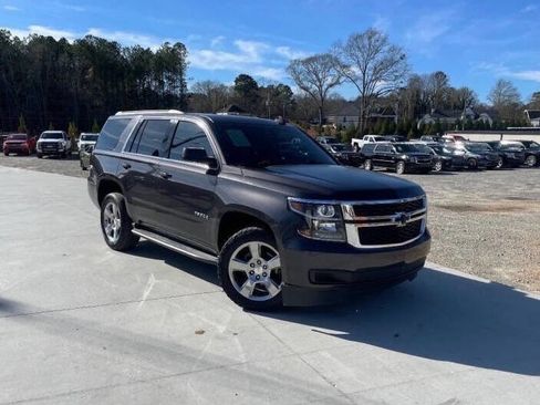 Used 2017 Chevrolet Tahoe LT RWD image 1