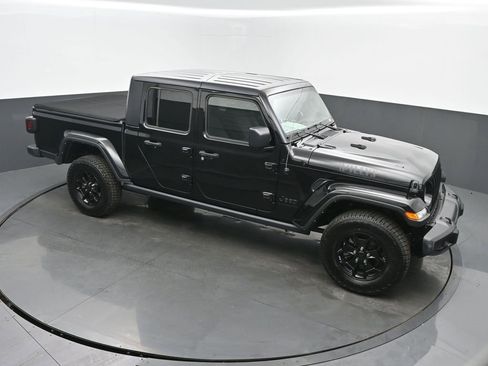 Used 2022 Jeep Gladiator Willys image 43