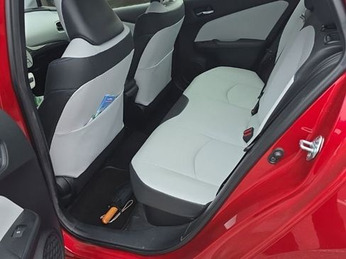 Used 2016 Toyota Prius Three FWD image 7