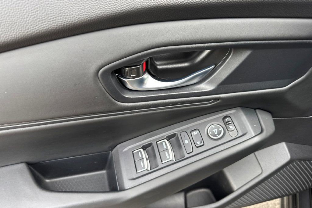 Certified 2023 Honda Accord EX image 15
