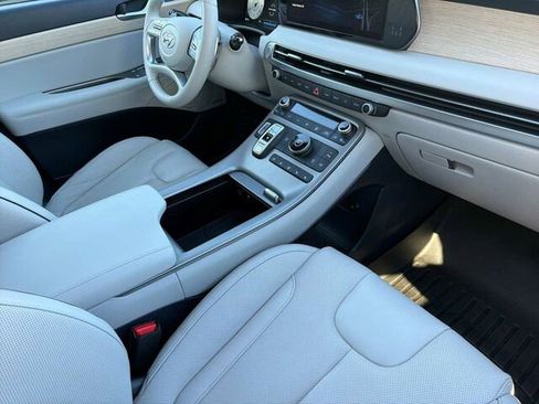 Used 2023 Hyundai Palisade Limited w/ Cargo Package image 21