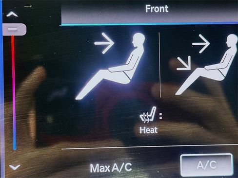 Used 2024 Chrysler Pacifica Select image 20