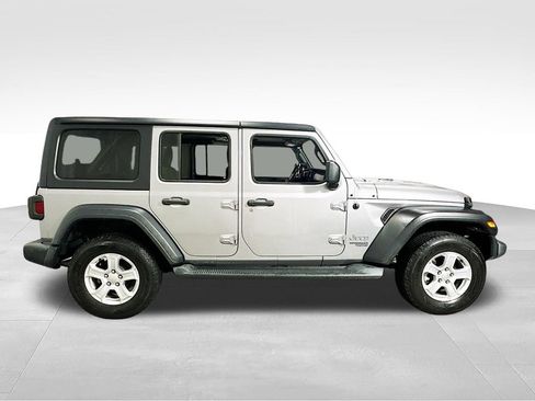 Used 2019 Jeep Wrangler Unlimited Sport S AWD/4WD image 11