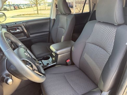 Used 2021 Toyota 4Runner TRD Off-Road image 26