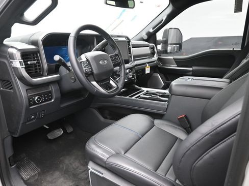 New 2026 Ford F350 Platinum w/ FX4 Off-Road Package AWD/4WD image 19