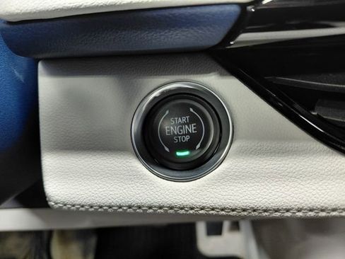 Used 2025 Buick Enclave Avenir w/ LPO, All-Weather Package image 43